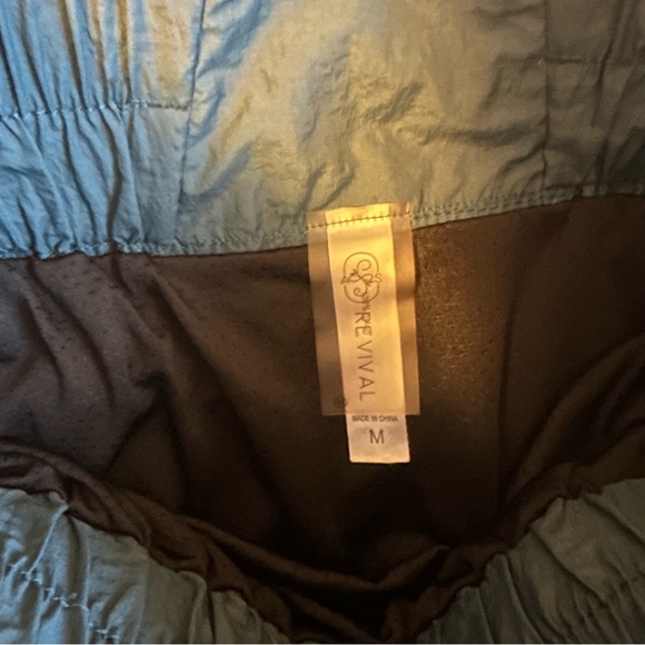 As Revival Short - Picture 2 of 3